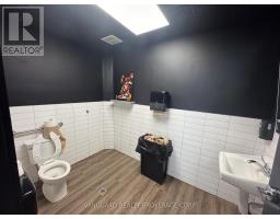 27 Dunlop Street W, Barrie, ON L4N1A1 Photo 9