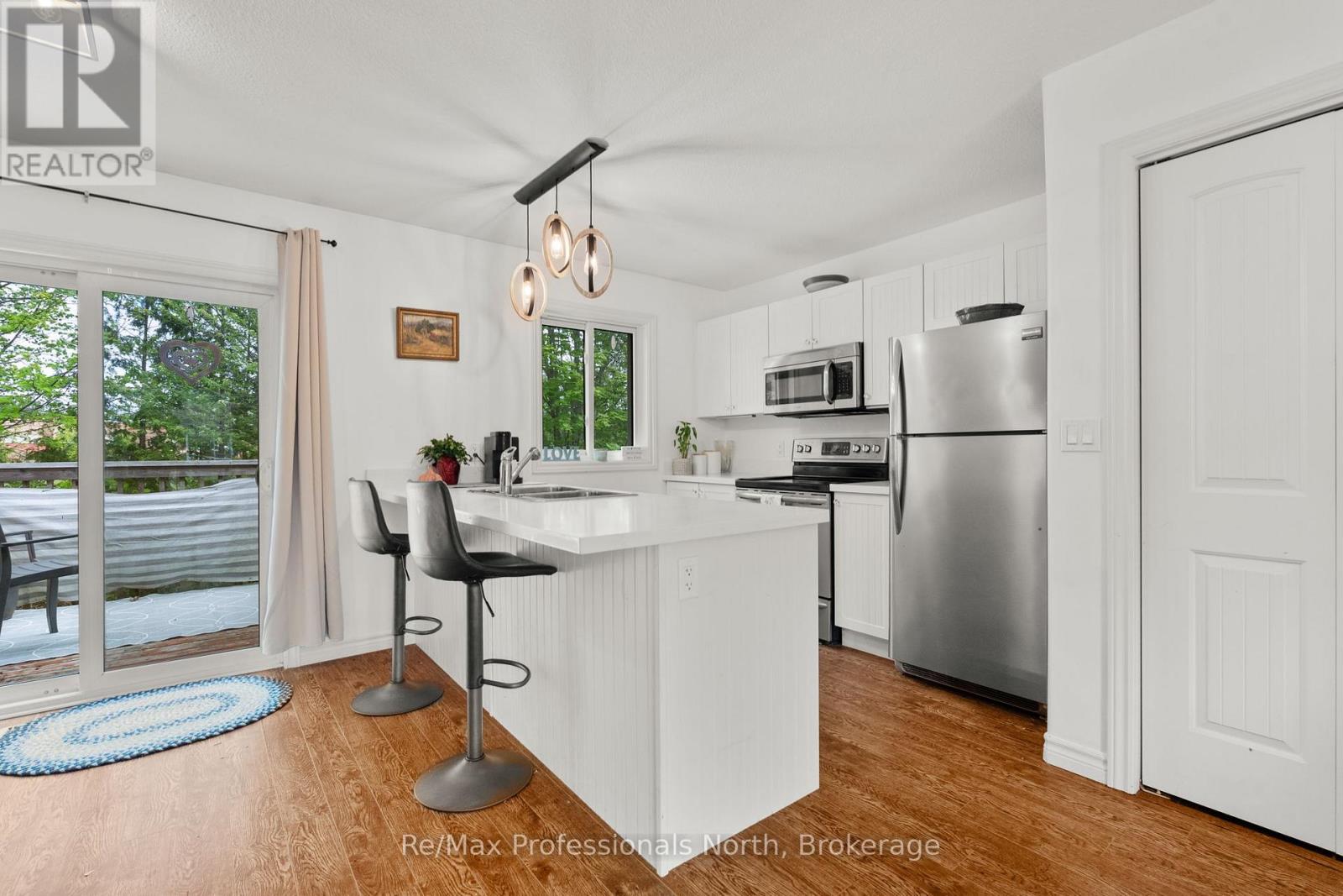 #68 200 PINE STREET - 4