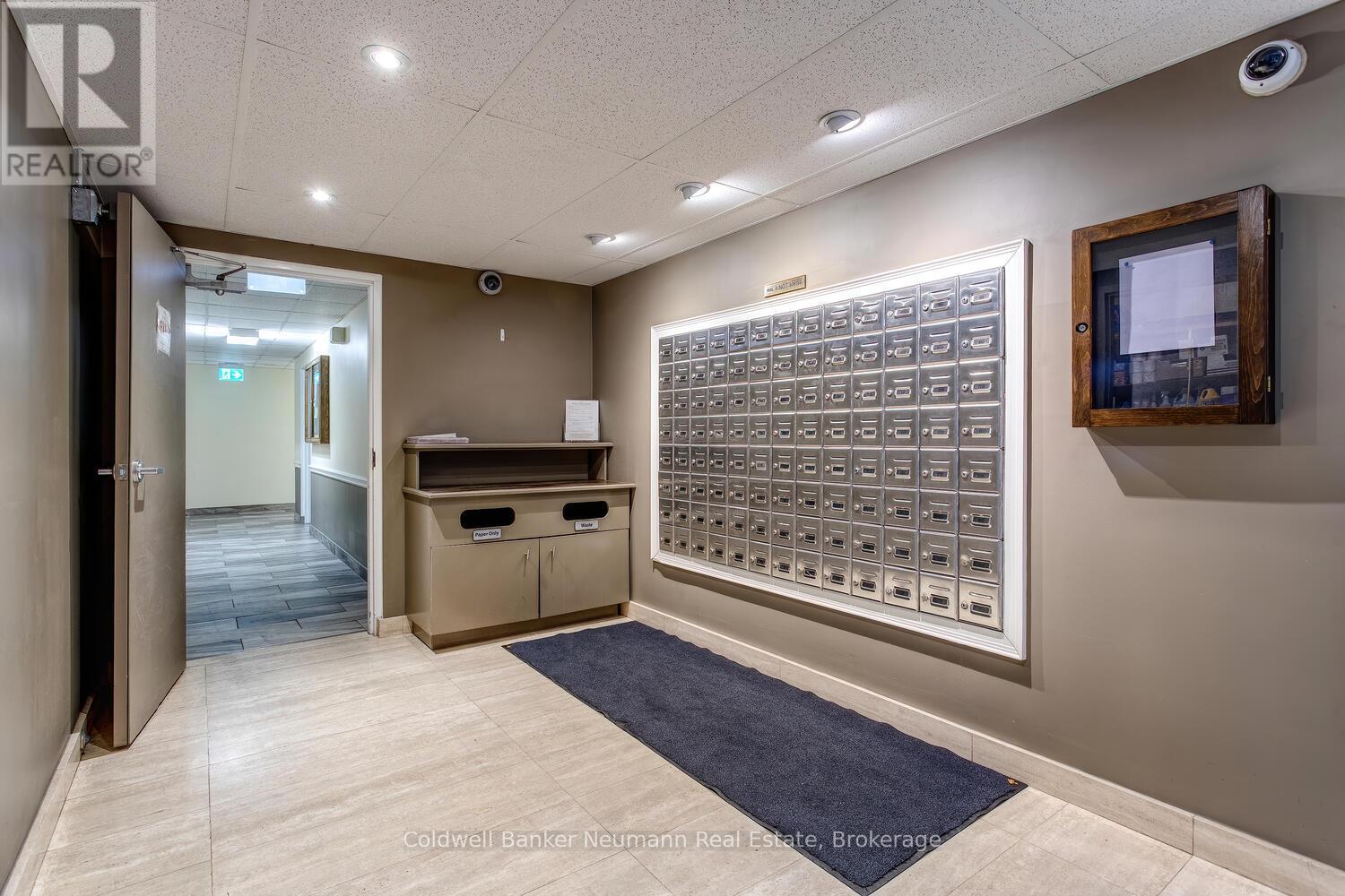 #205 23 WOODLAWN ROAD E - 10