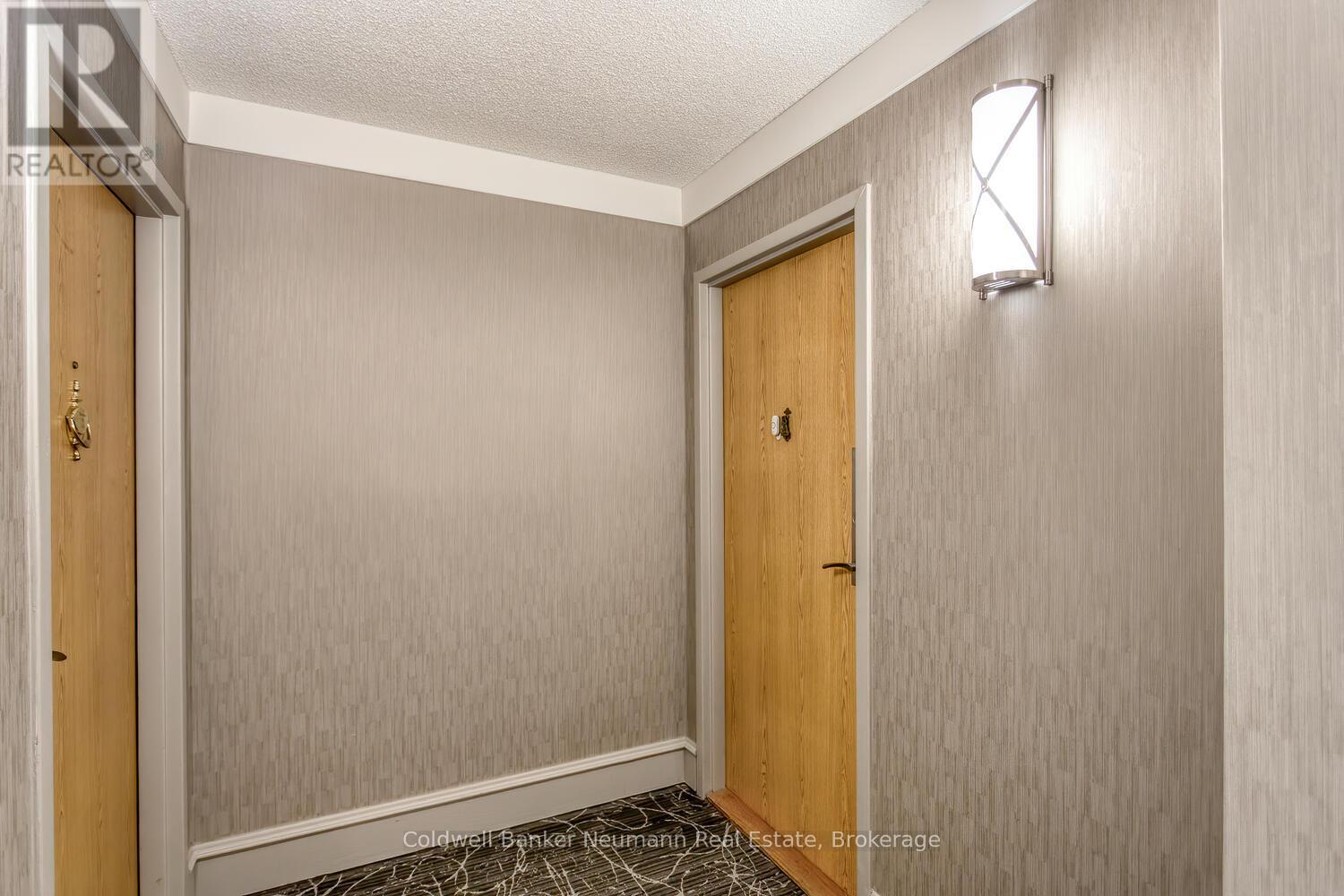 #205 23 WOODLAWN ROAD E - 12