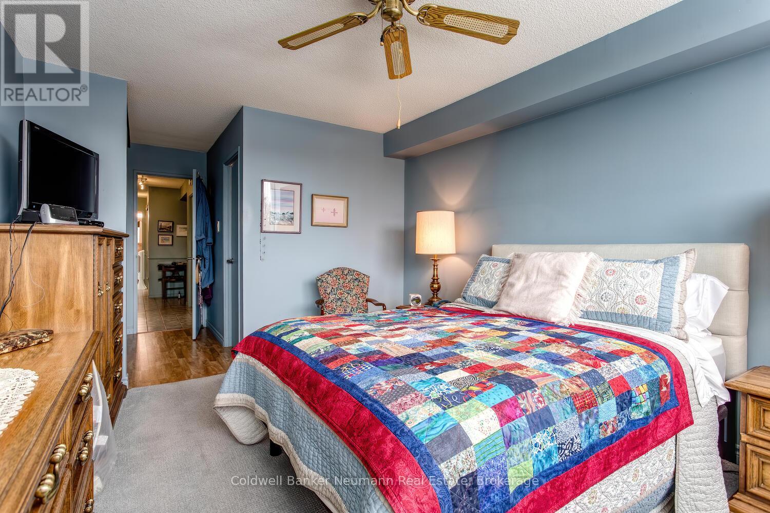#205 23 WOODLAWN ROAD E - 25