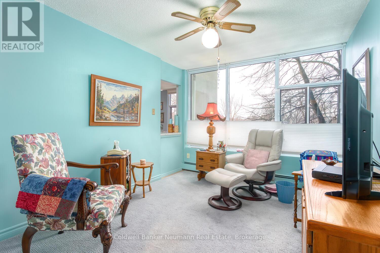 #205 23 WOODLAWN ROAD E - 30