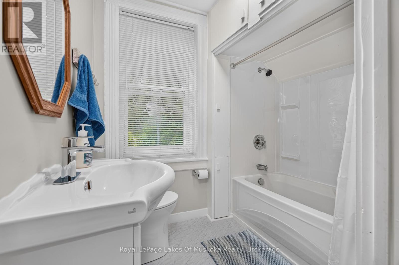 21 LAKEVIEW AVENUE W - 23