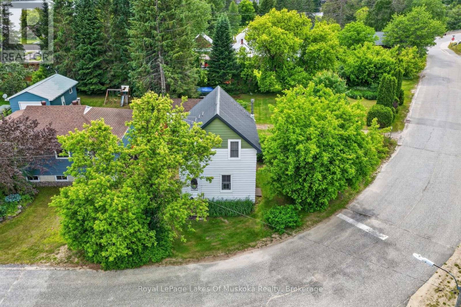 21 LAKEVIEW AVENUE W - 30