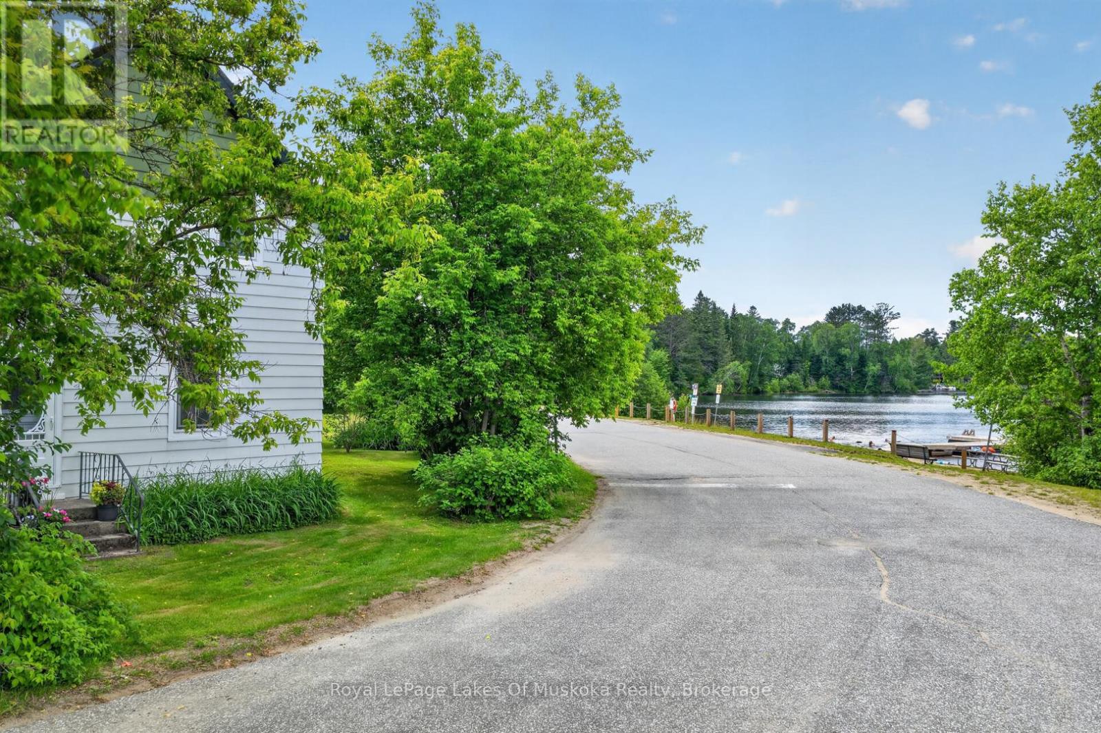 21 LAKEVIEW AVENUE W - 34