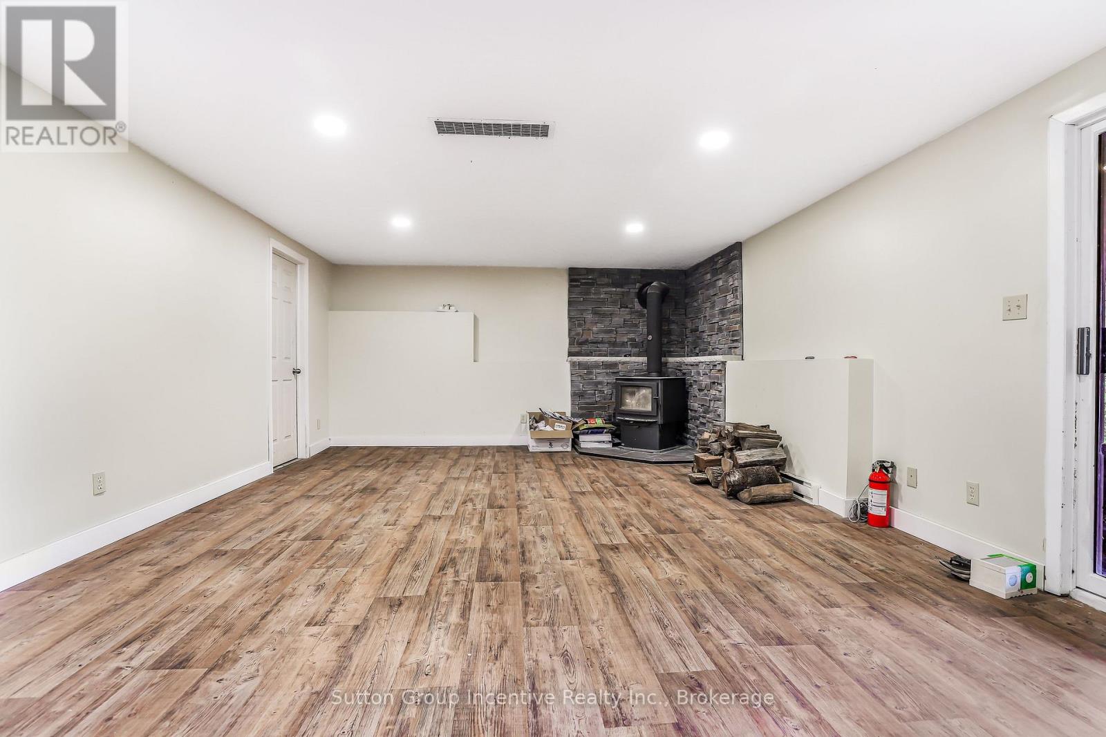 474839 TOWNSEND LAKE ROAD - 40