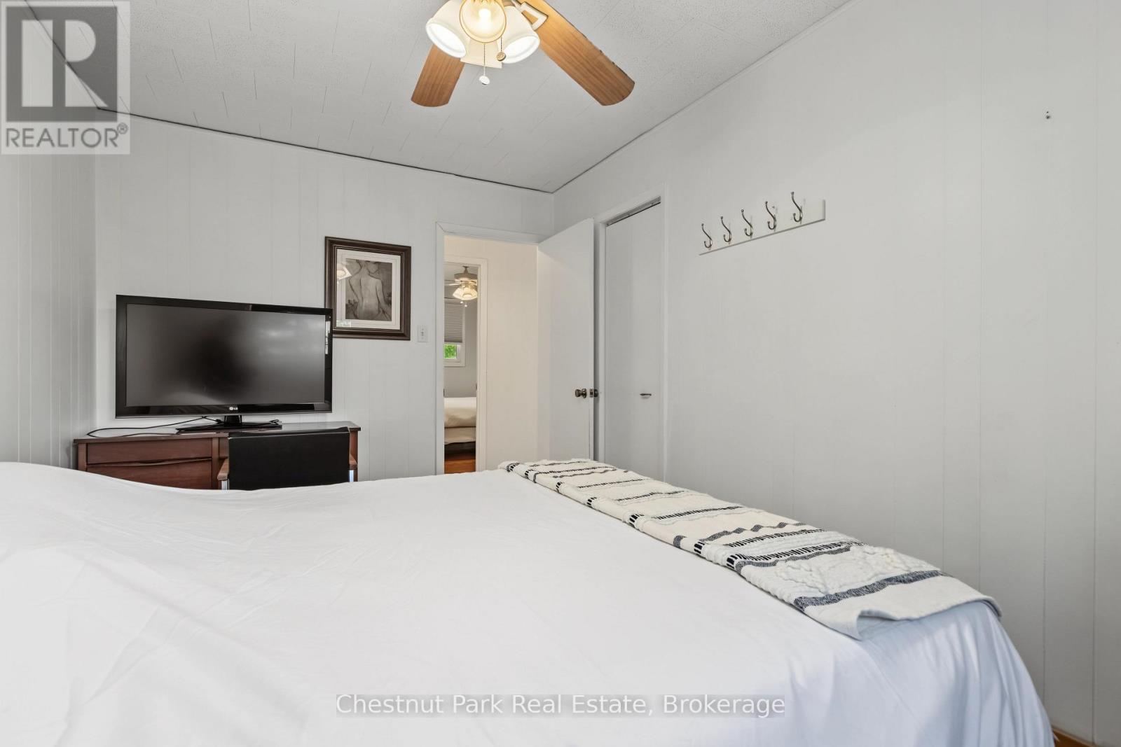 56 ZORRA DRIVE - 44