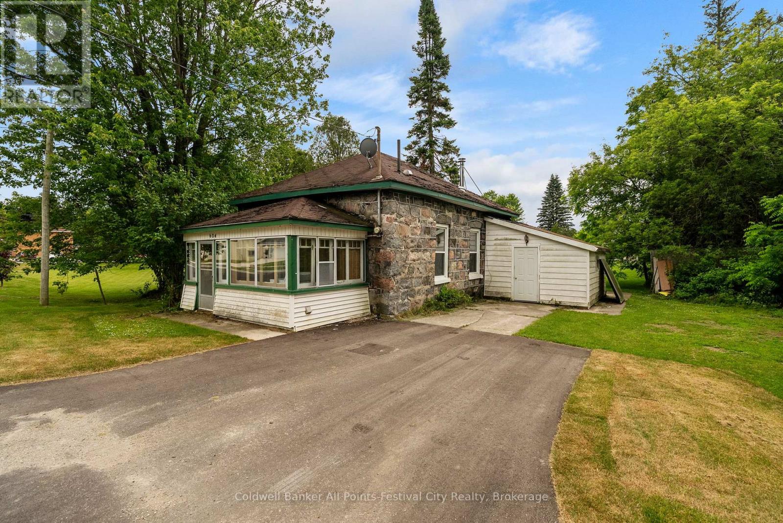 604 GOUGH STREET - 1