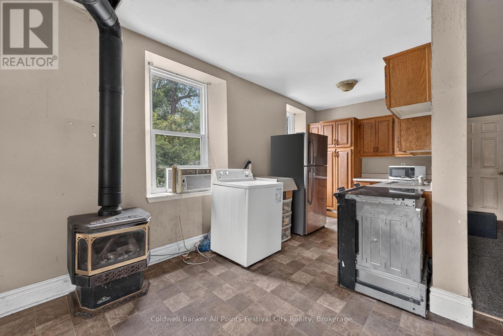 604 GOUGH STREET - 16