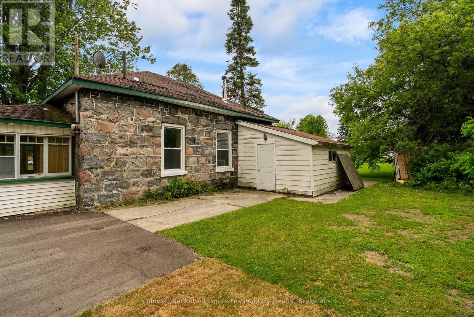 604 GOUGH STREET - 24
