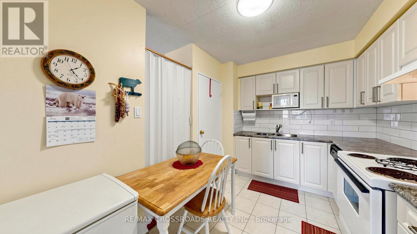 #206 1530 PICKERING PARKWAY - 23