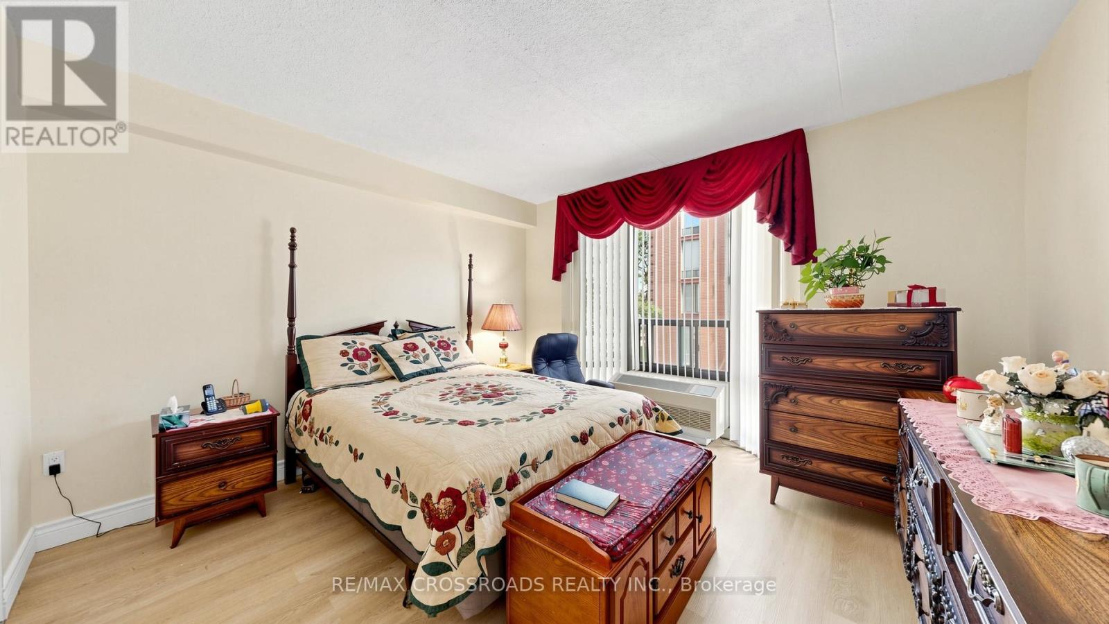 #206 1530 PICKERING PARKWAY - 26