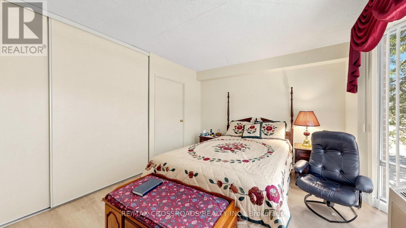 #206 1530 PICKERING PARKWAY - 28