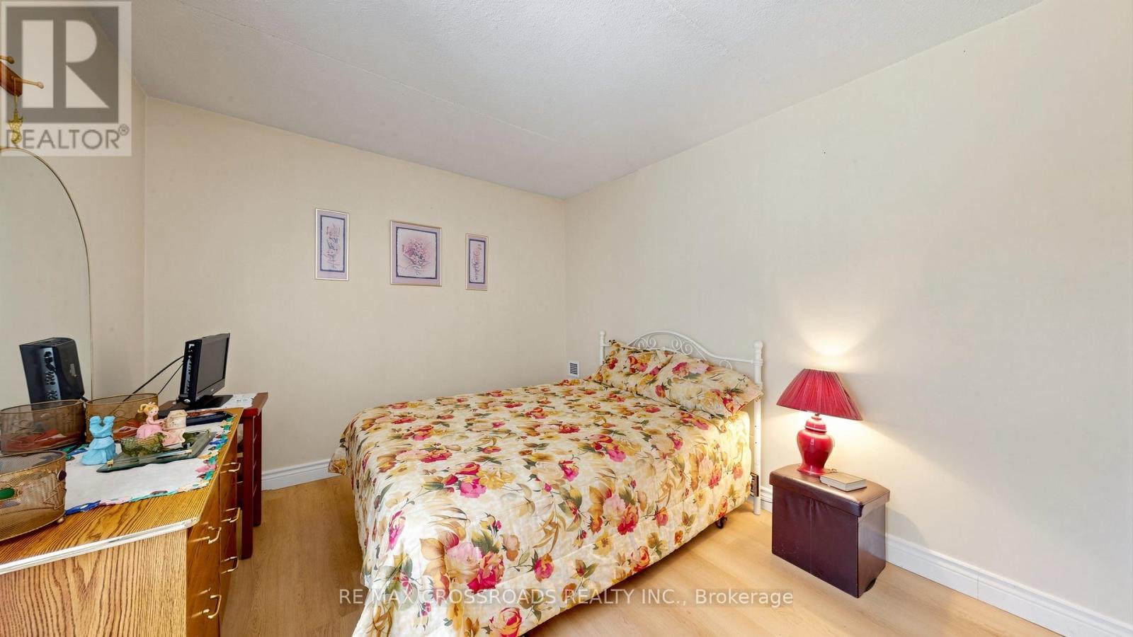 #206 1530 PICKERING PARKWAY - 33
