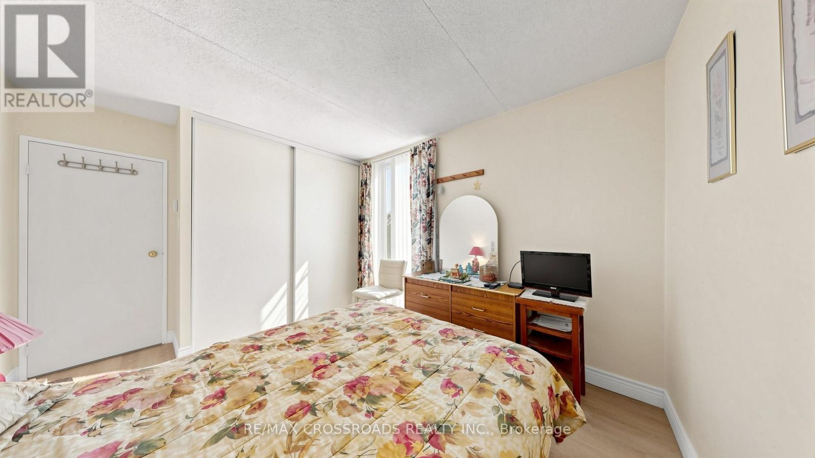 #206 1530 PICKERING PARKWAY - 36