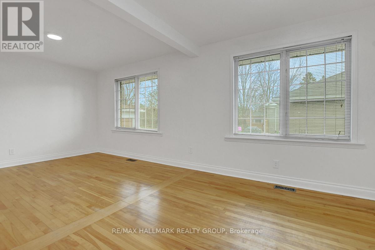 13 DUNHAM STREET - 16