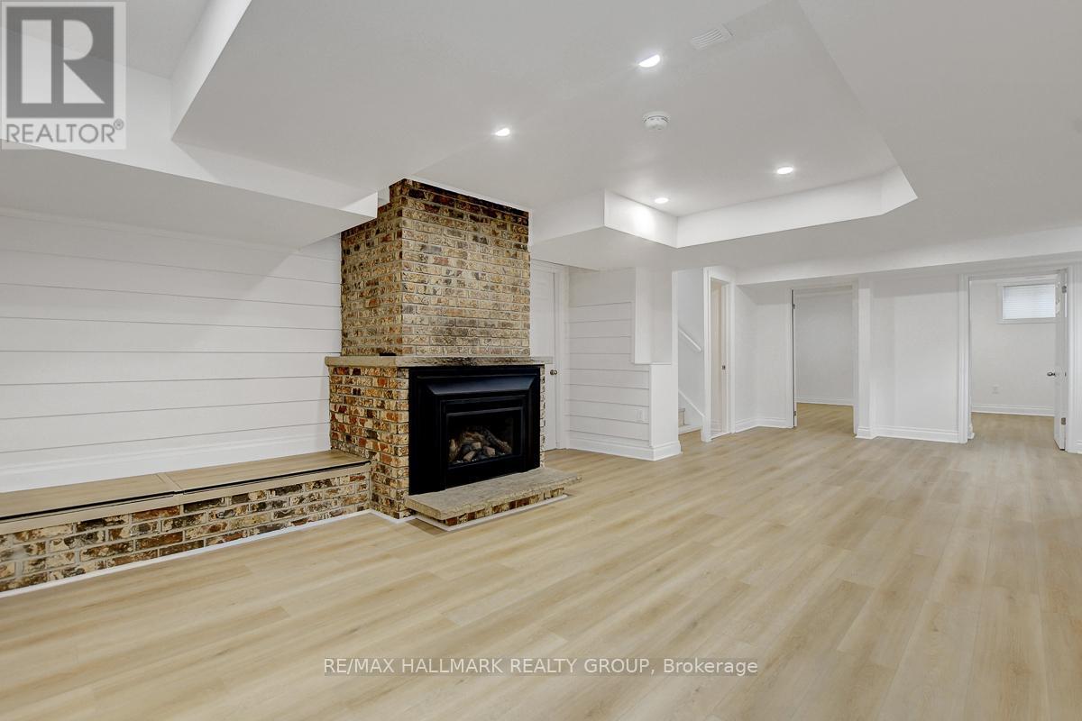 13 DUNHAM STREET - 25