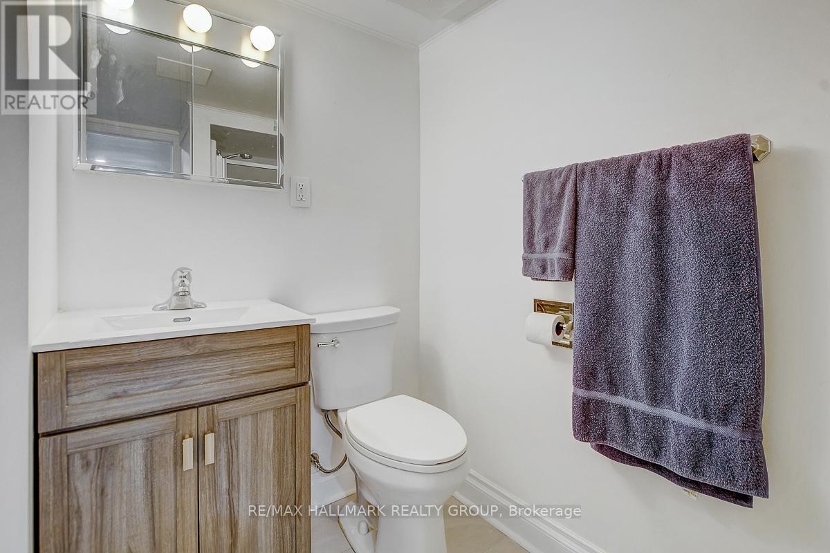 13 DUNHAM STREET - 31