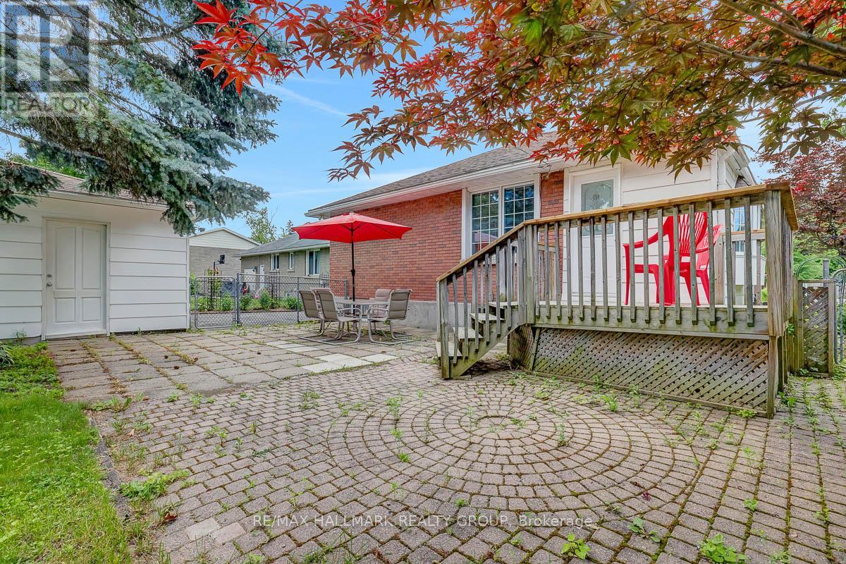 13 DUNHAM STREET - 40