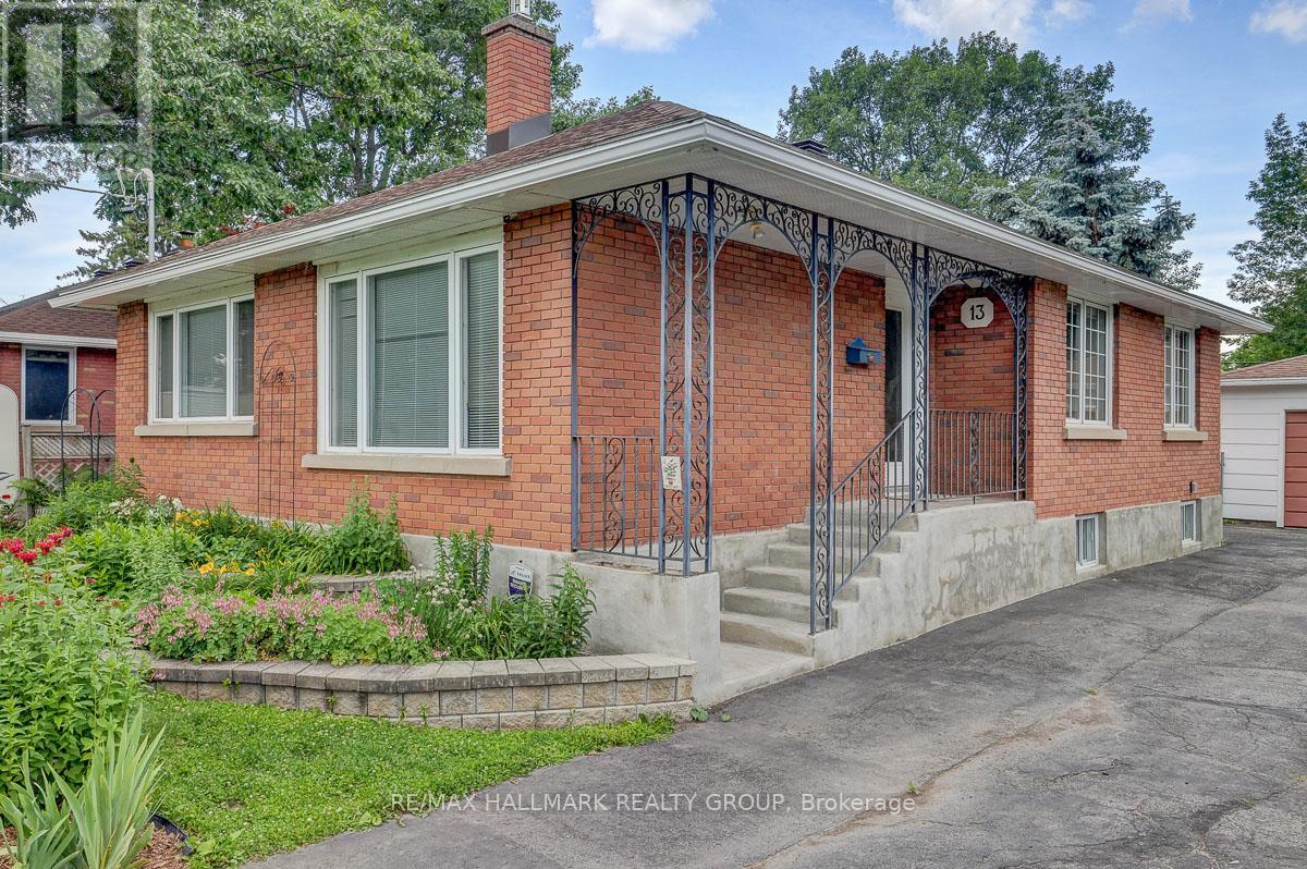 13 DUNHAM STREET - 35