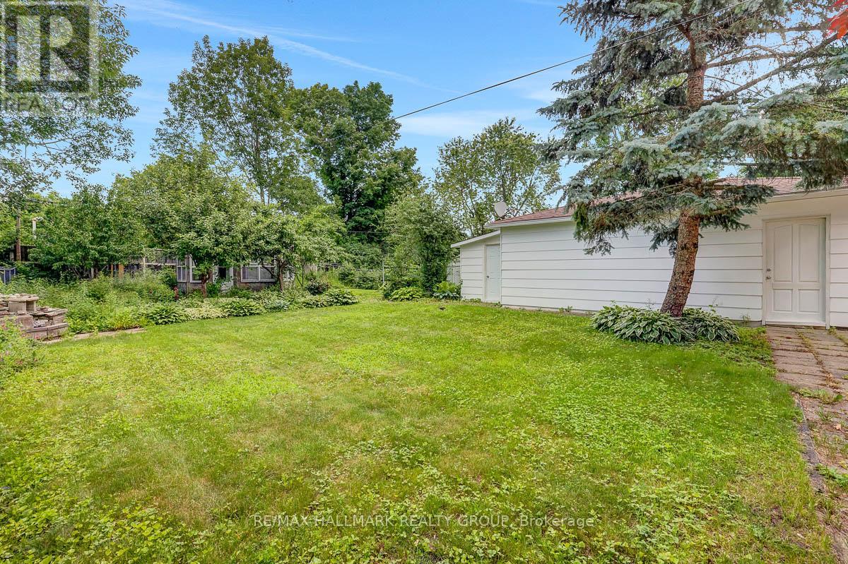 13 DUNHAM STREET - 43