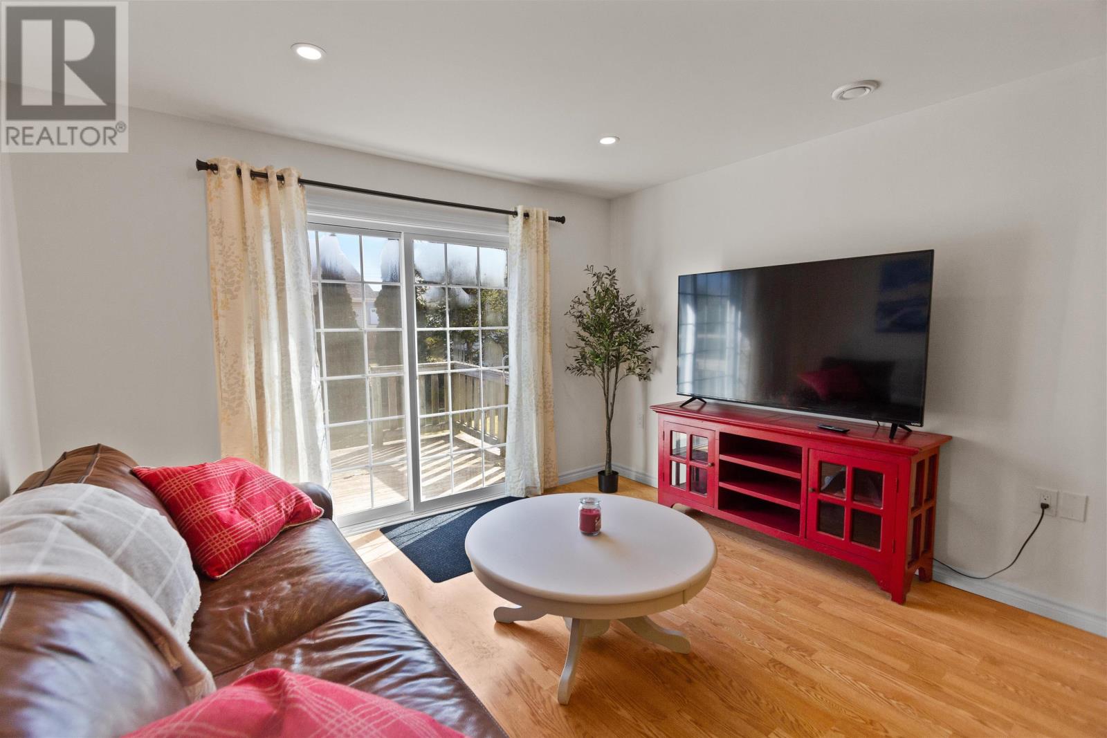 #3 17 Heatherway Drive - 3