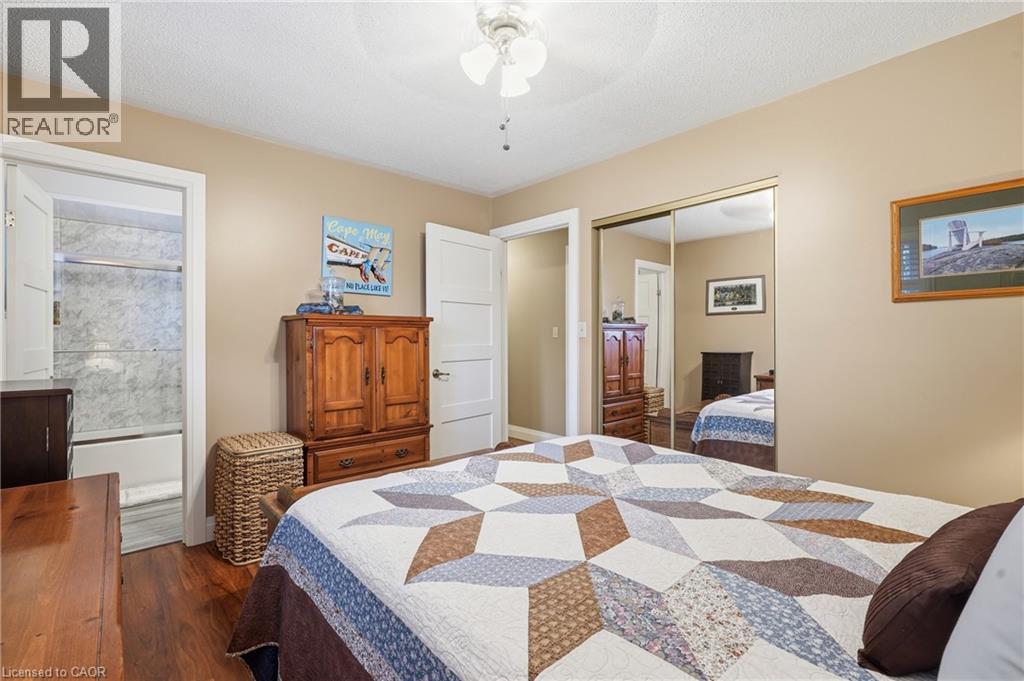 5 BRANT Street - 23