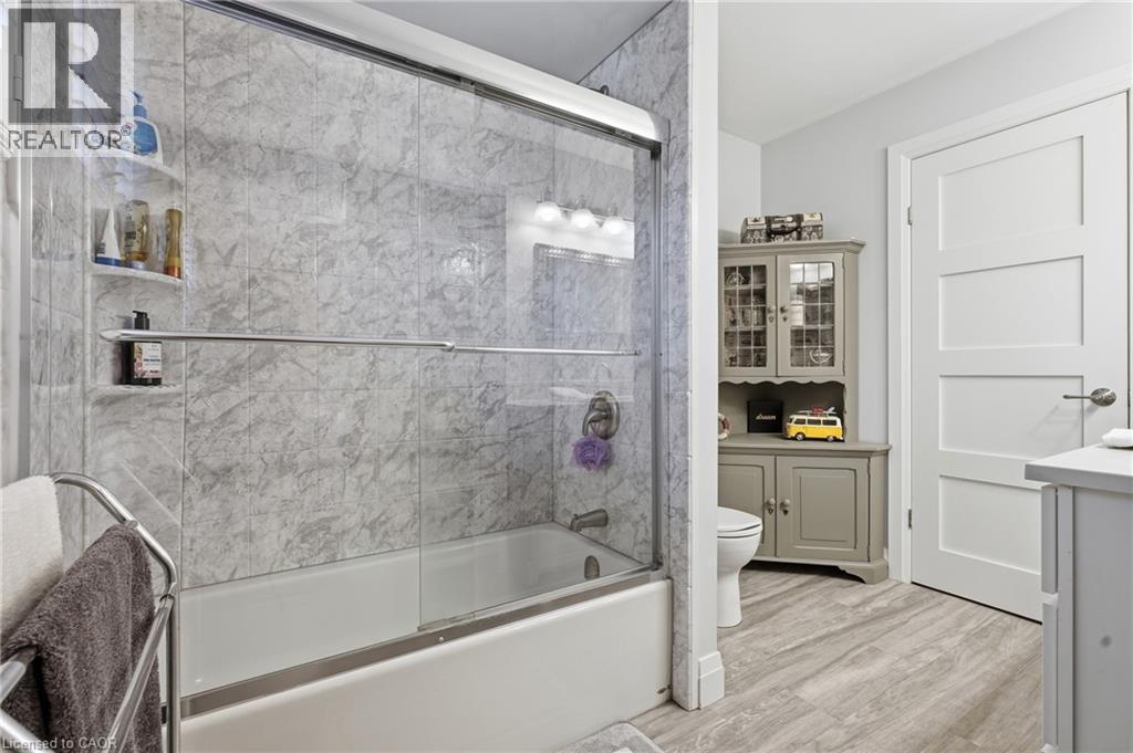 5 BRANT Street - 27