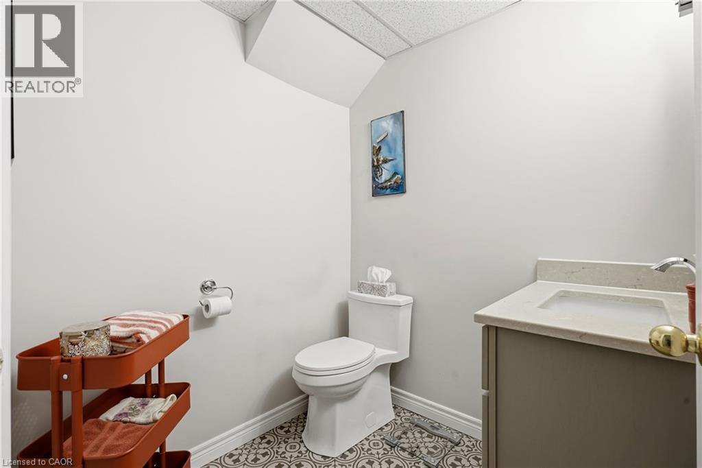5 BRANT Street - 37