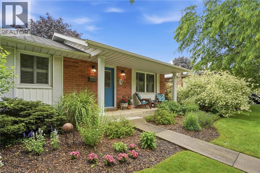 3-bedroom home for sale at 5 BRANT Street, Simcoe ON · photo 4 of 50