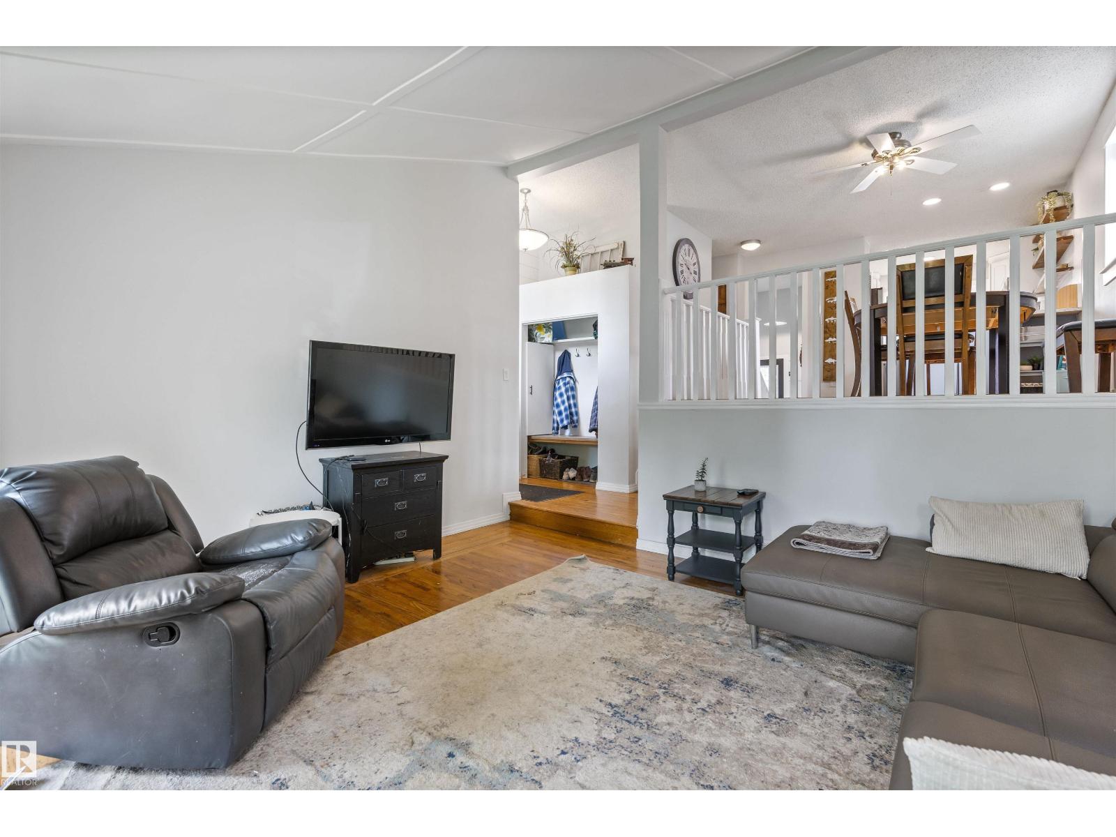 43 LAYDON DR - 8