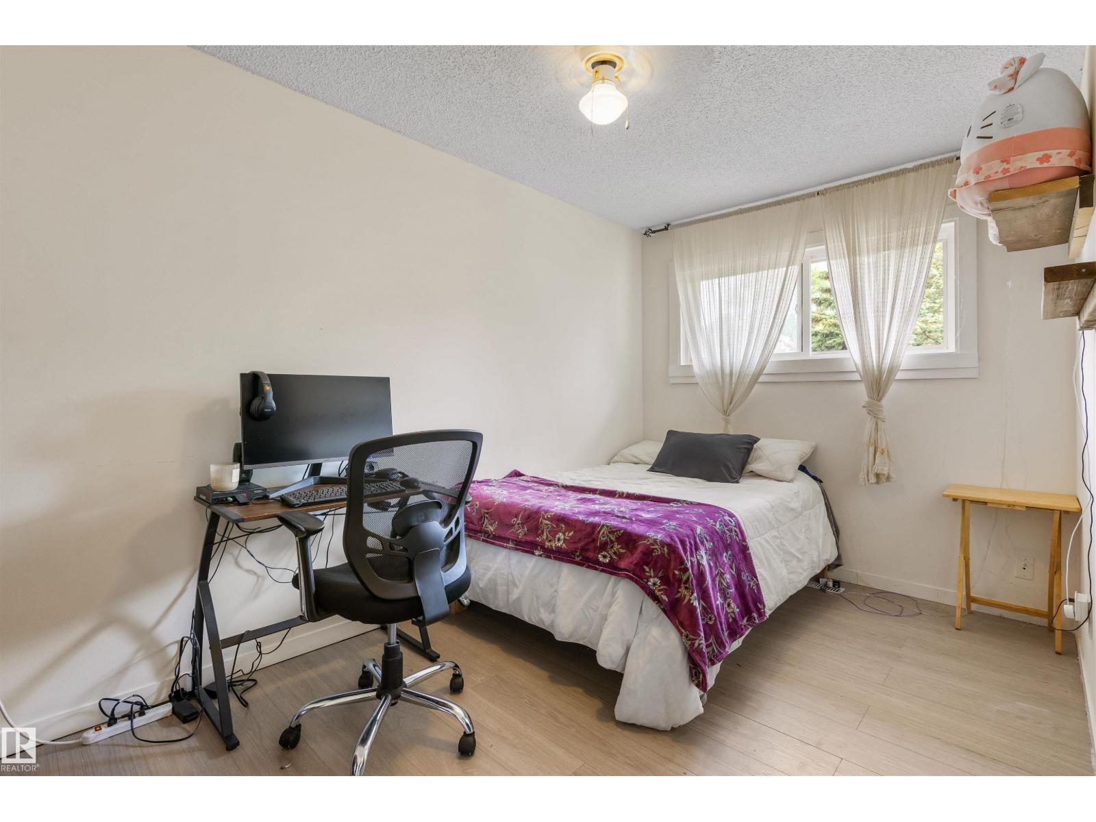 43 LAYDON DR - 18