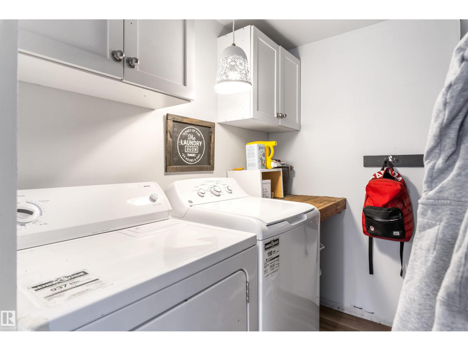 43 LAYDON DR - 25