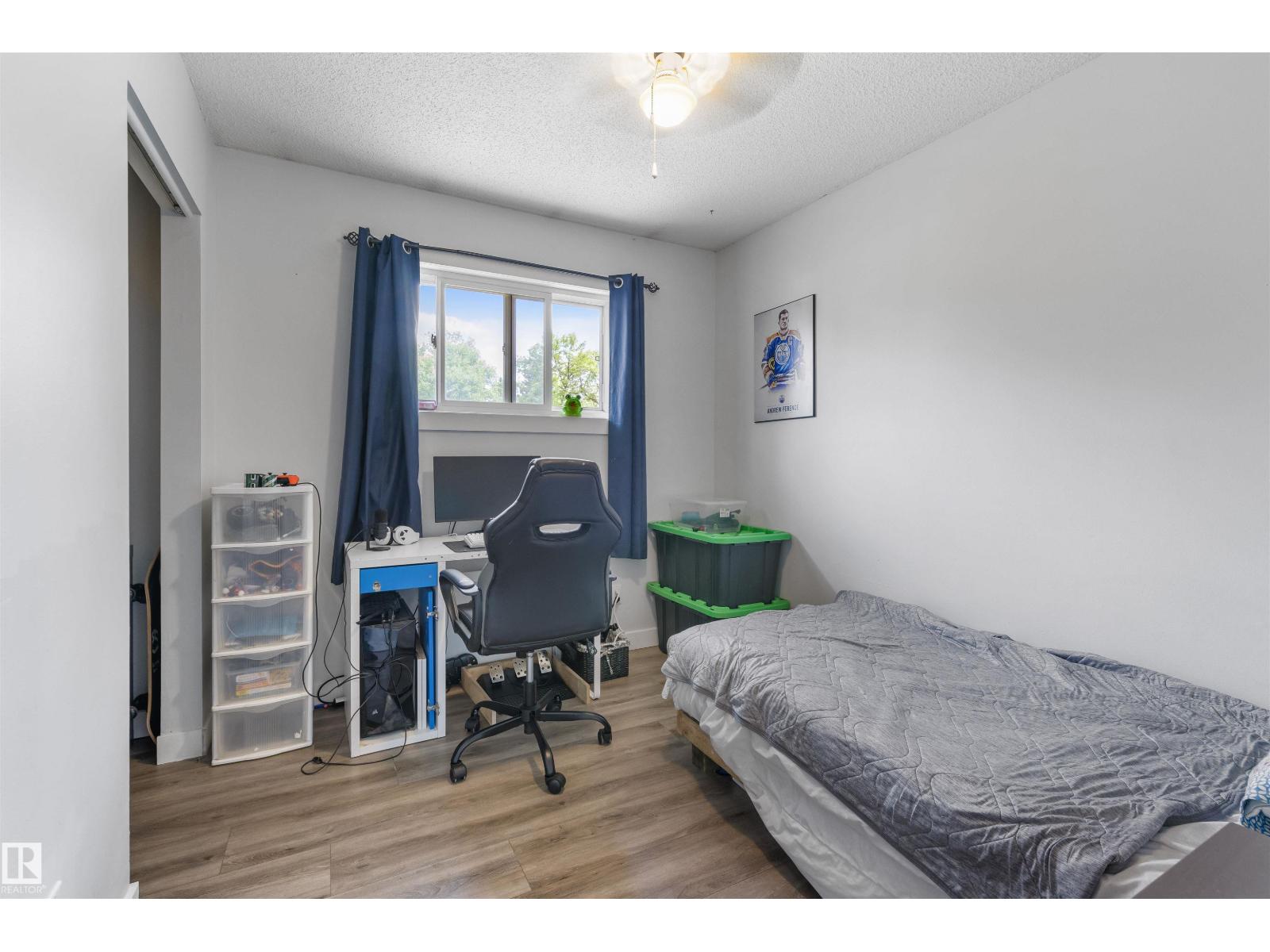 43 LAYDON DR - 22