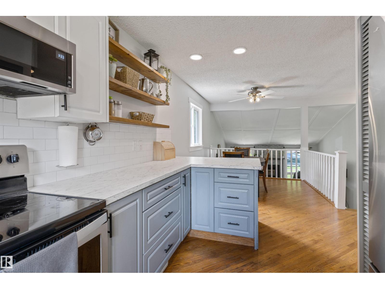 43 LAYDON DR - 15