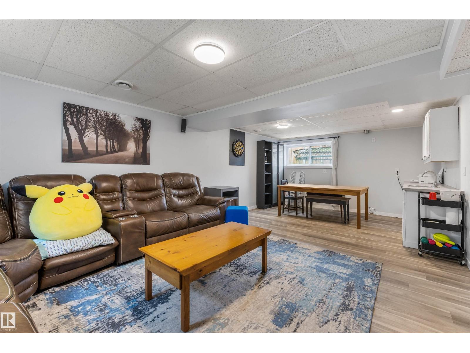 43 LAYDON DR - 27