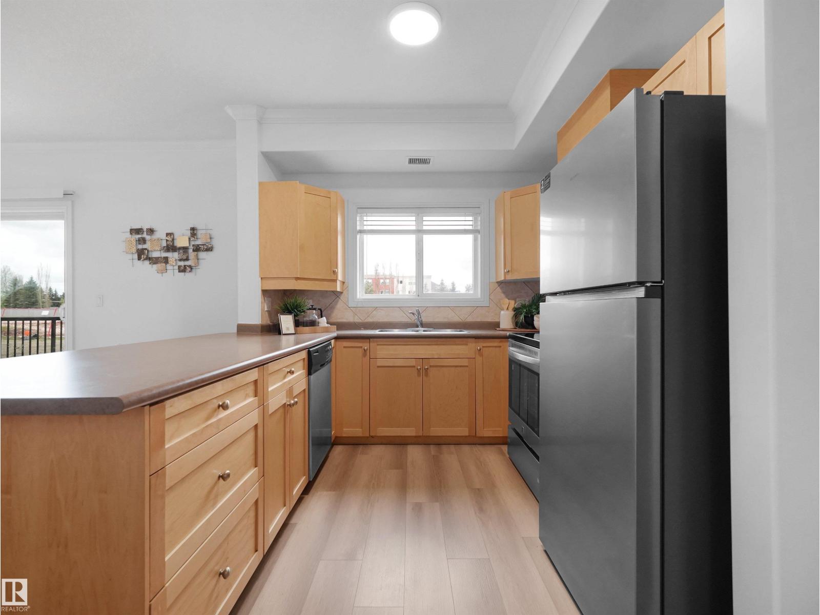 #104 14612 125 ST NW - 10