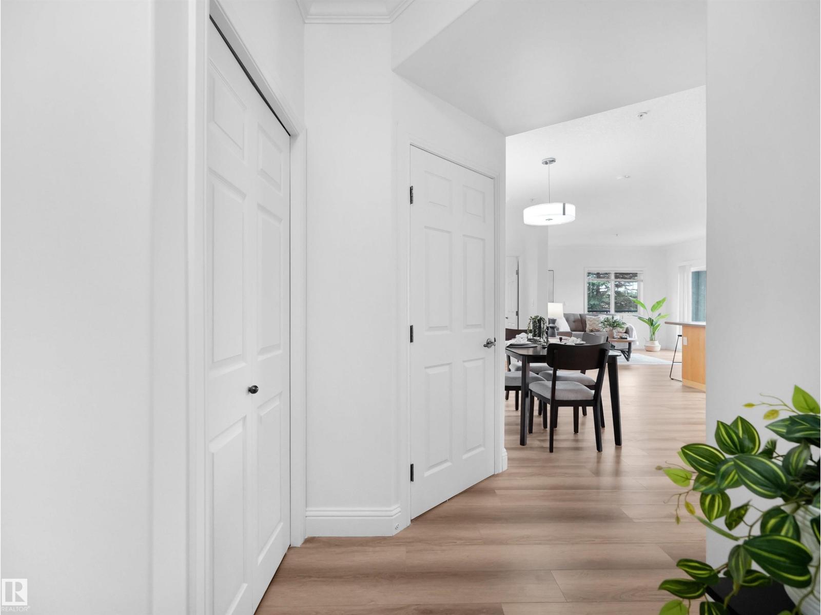 #104 14612 125 ST NW - 4