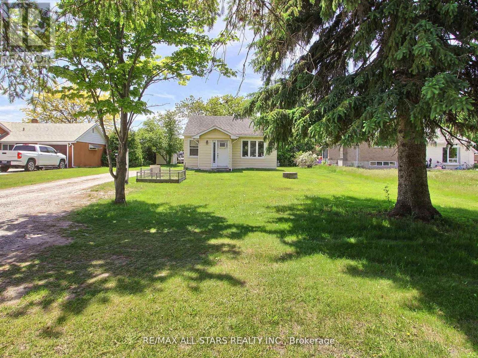 9 RIVERGLEN DRIVE - 2