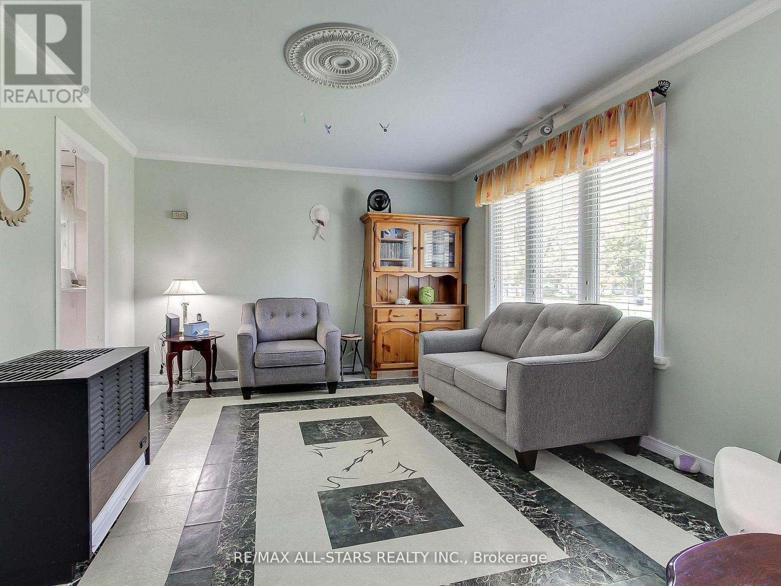 9 RIVERGLEN DRIVE - 5