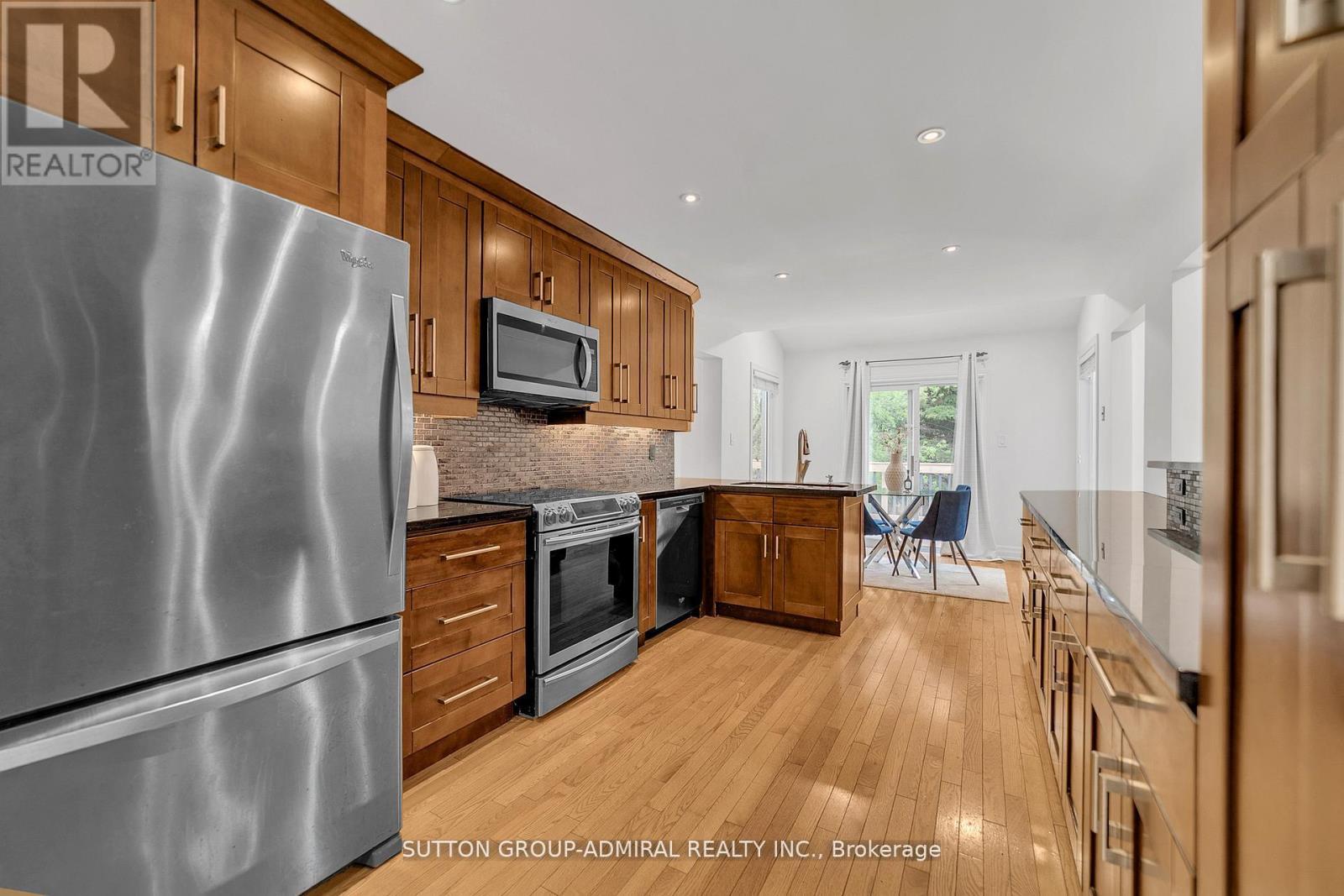 63 O'CONNOR CRESCENT - 14