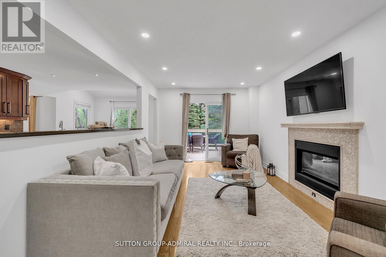 63 O'CONNOR CRESCENT - 20