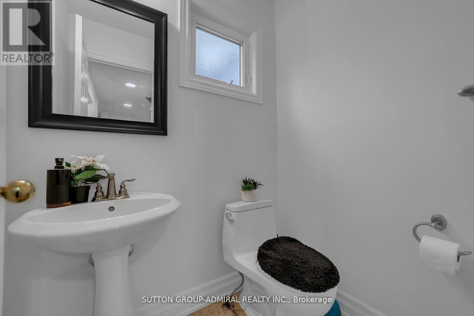 63 O'CONNOR CRESCENT - 21