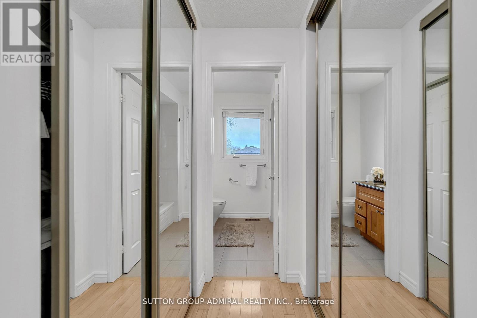 63 O'CONNOR CRESCENT - 27