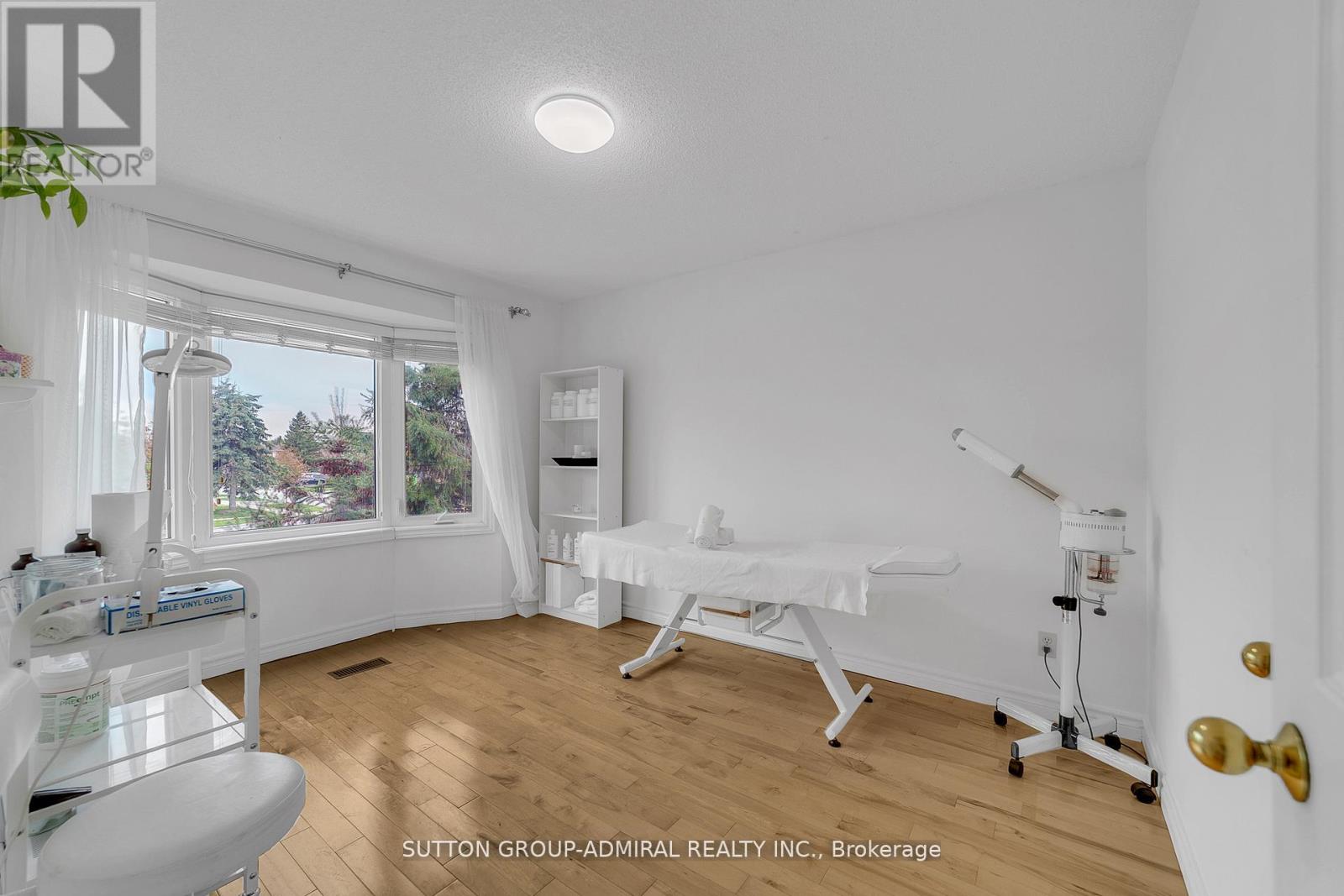 63 O'CONNOR CRESCENT - 29