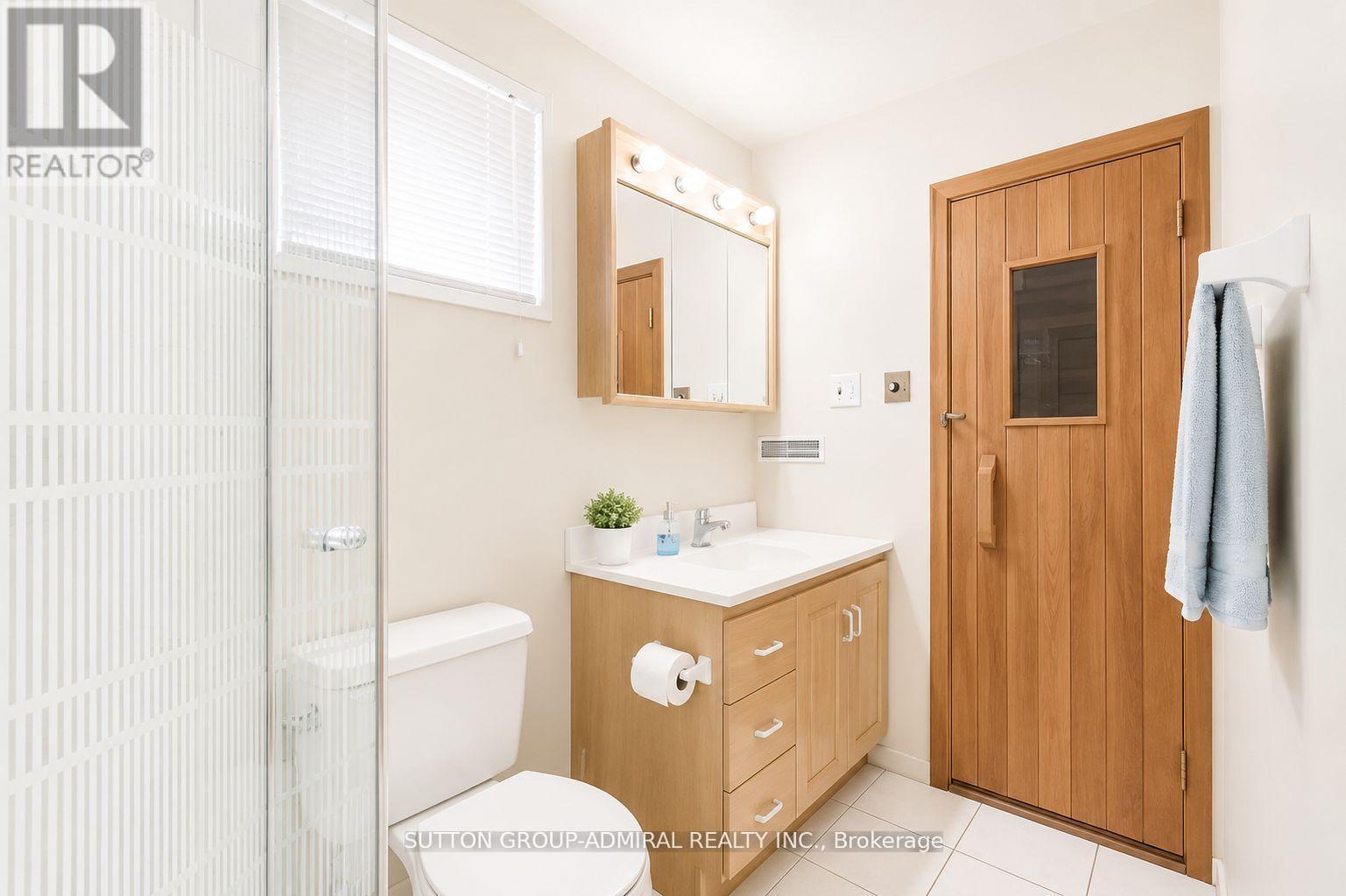 63 O'CONNOR CRESCENT - 35