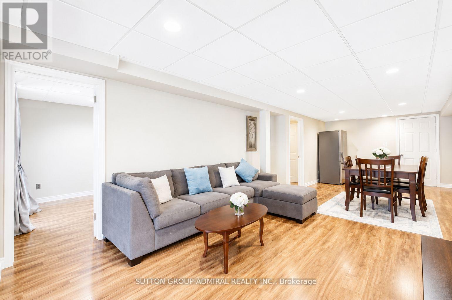 63 O'CONNOR CRESCENT - 37