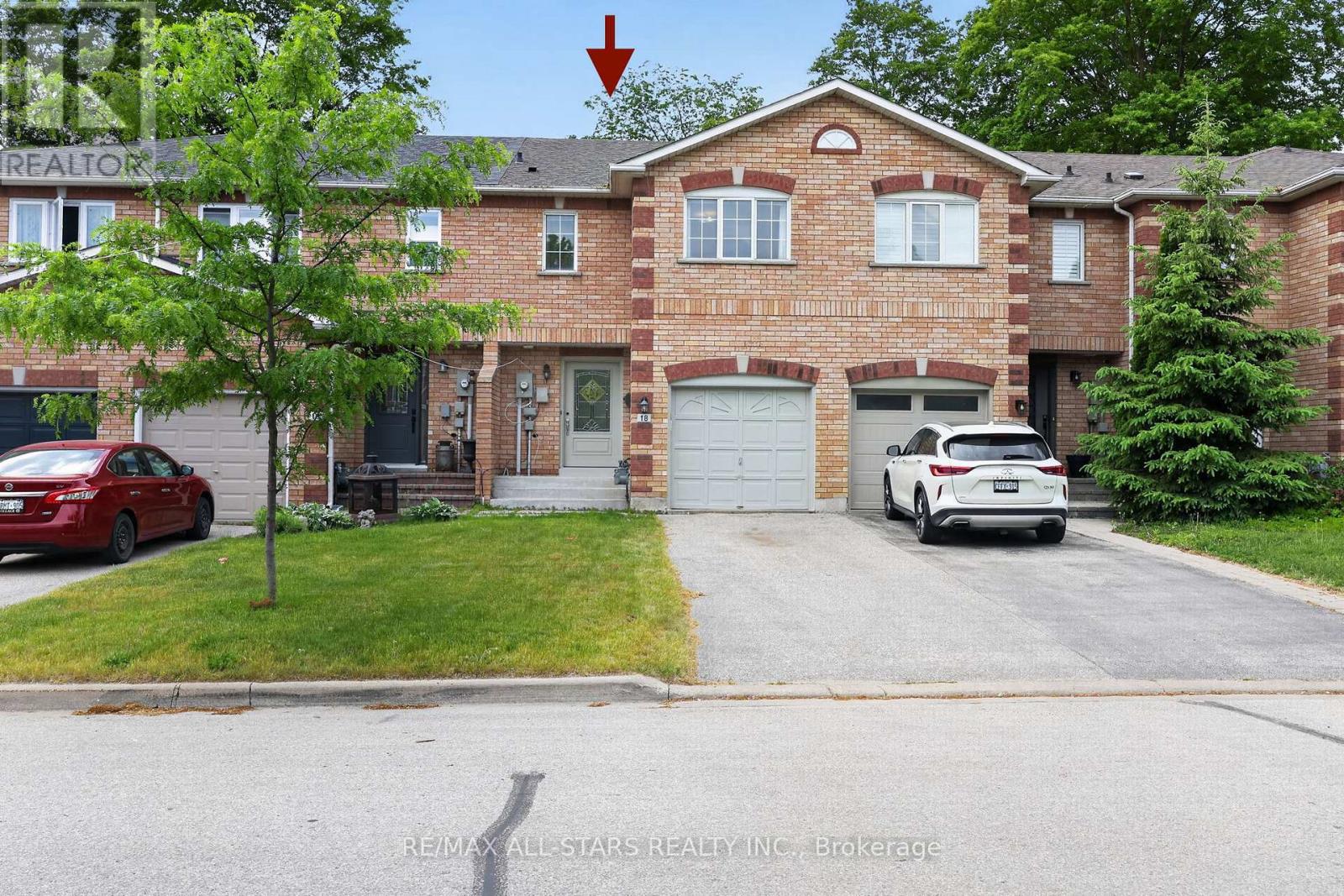 18 LANCASTER COURT - 2