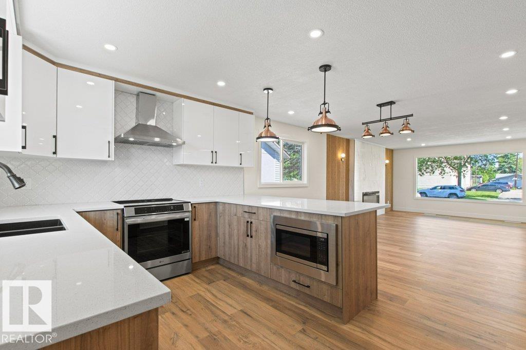 16203 88 AV NW - 11