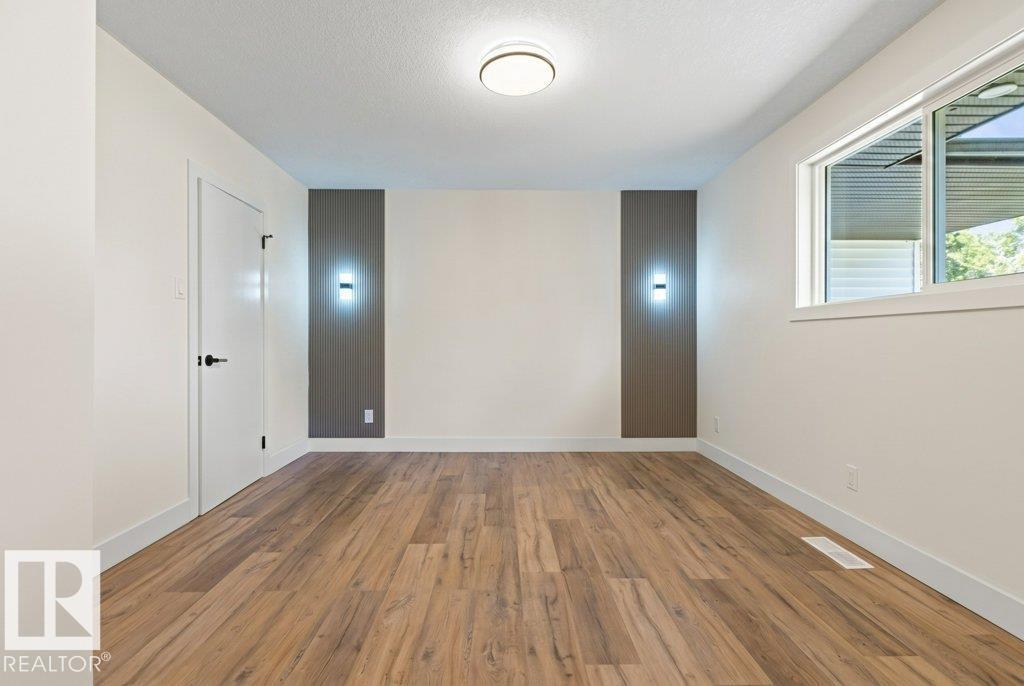 16203 88 AV NW - 16